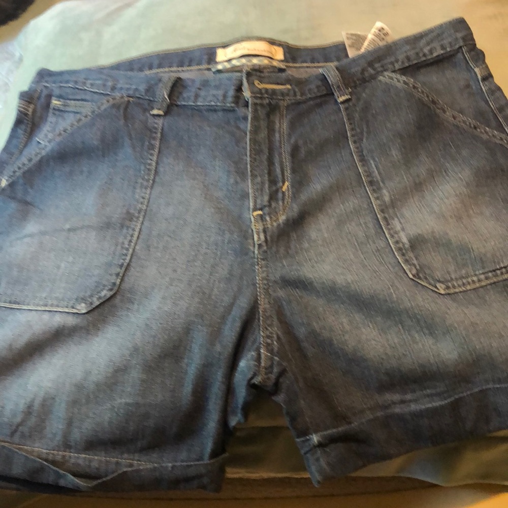 Levi’s boyfriend shorts classic